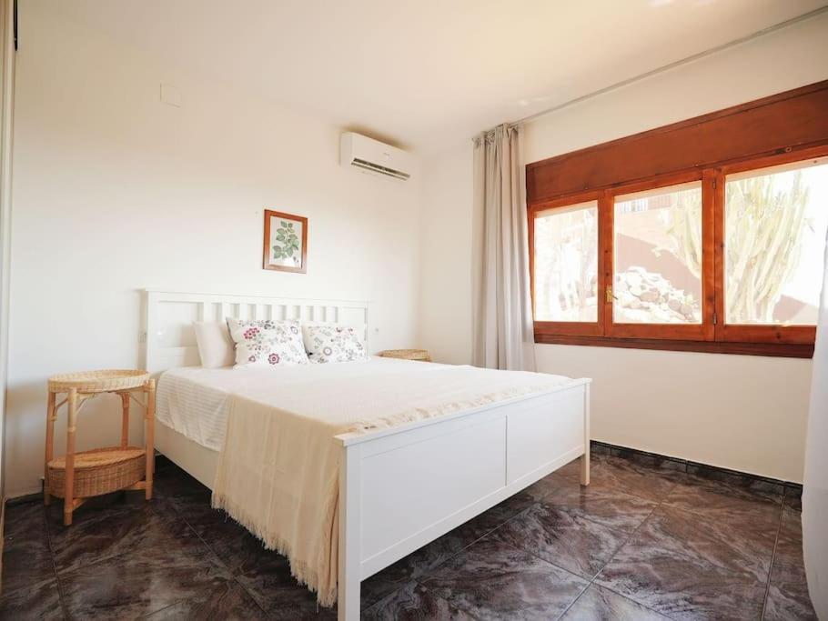 A+View Private Terrace Private Pool Family Fun Βίλα Μπαδαλόνα Εξωτερικό φωτογραφία