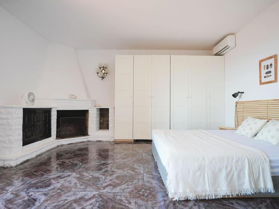 A+View Private Terrace Private Pool Family Fun Βίλα Μπαδαλόνα Εξωτερικό φωτογραφία